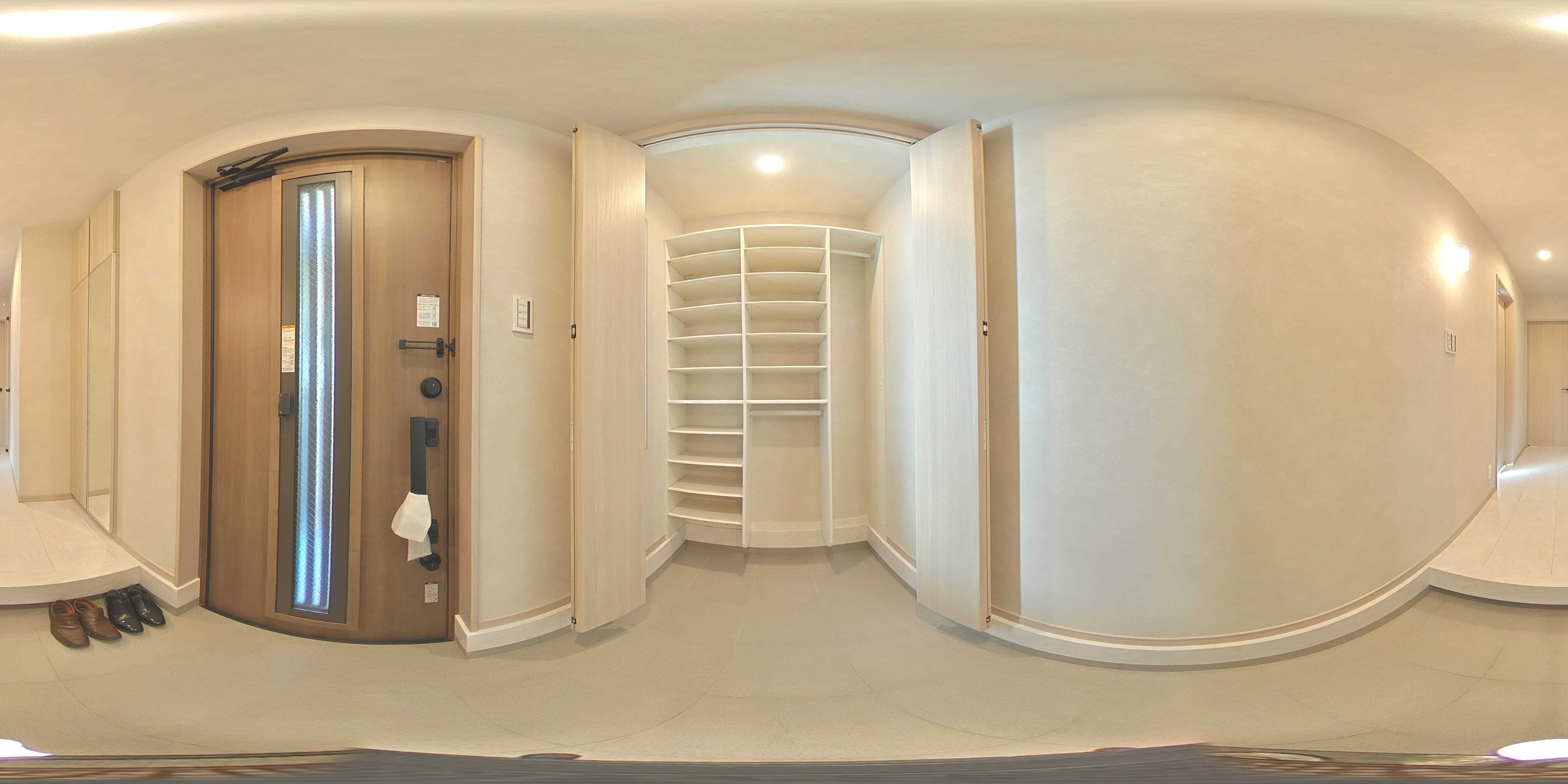 大峰元町QUADV限定1邸一戸建既存分譲住宅（未入居） 現地写真（玄関）