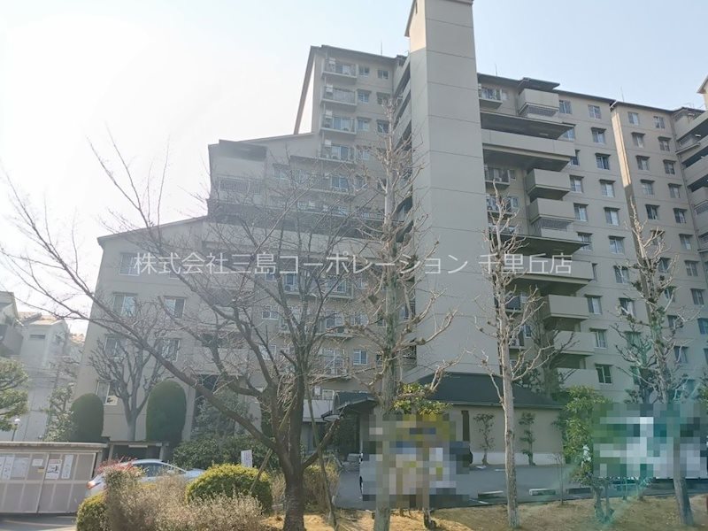 メゾン千里丘M棟      外観写真