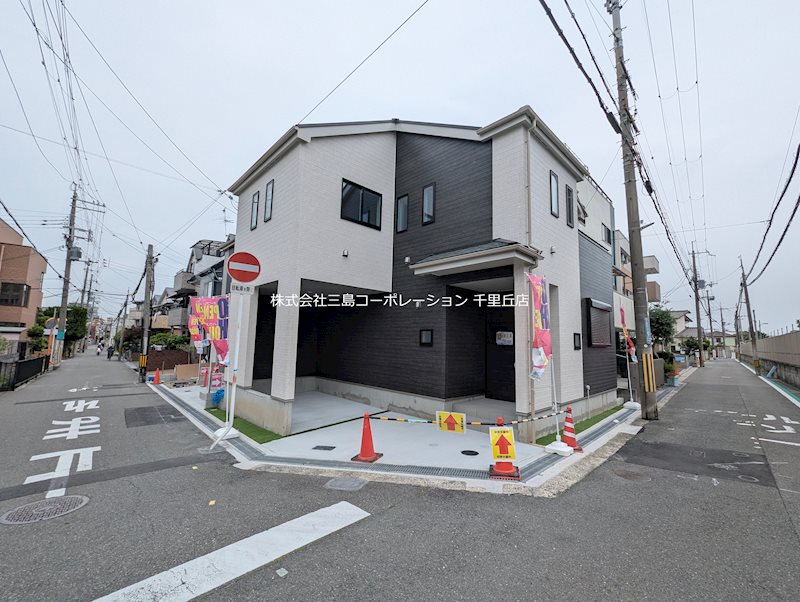 摂津市千里丘２丁目　１号棟　新築一戸建 外観写真