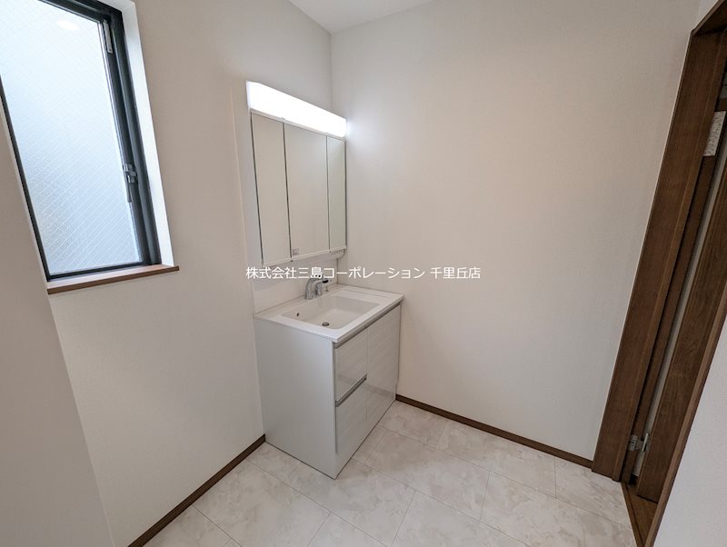 摂津市千里丘２丁目　２号棟　新築一戸建  その他