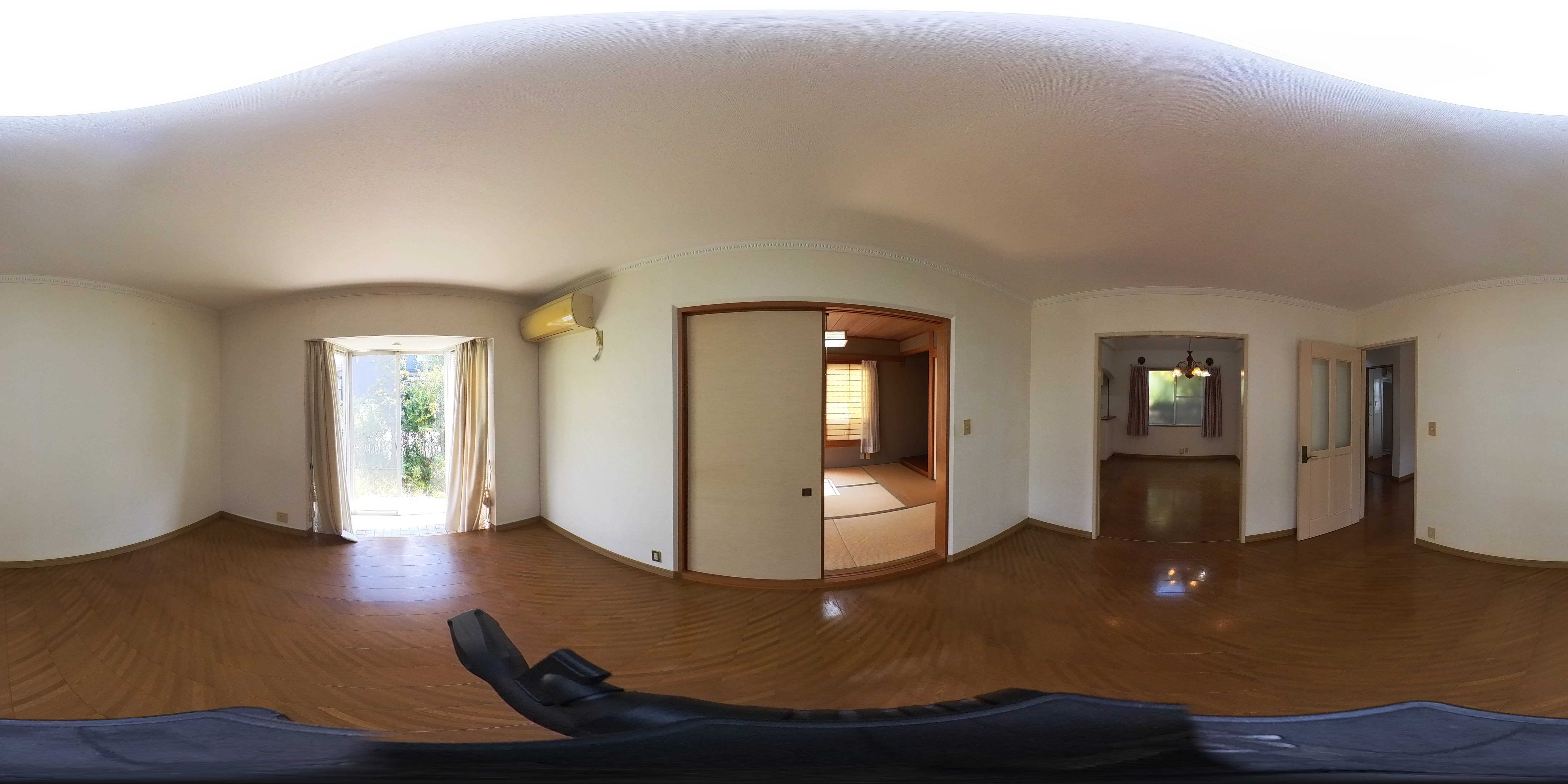 高槻市高見台　中古一戸建 内観写真（リビング）