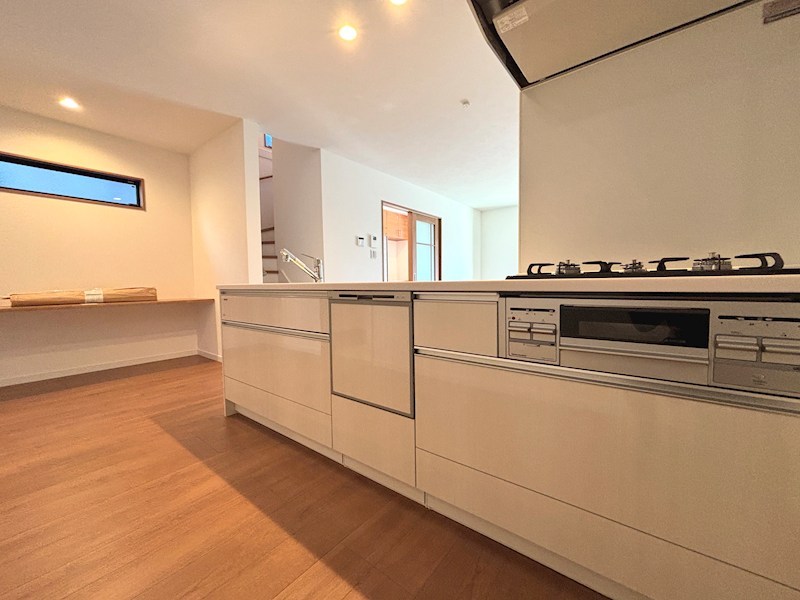 食洗機付きのシステムキッチン 茨木市島2丁目 新築一戸建 A号地 その他