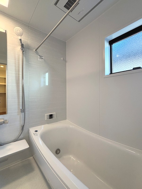 浴室は、暖房乾燥機付き! 茨木市島2丁目 新築一戸建 A号地 その他
