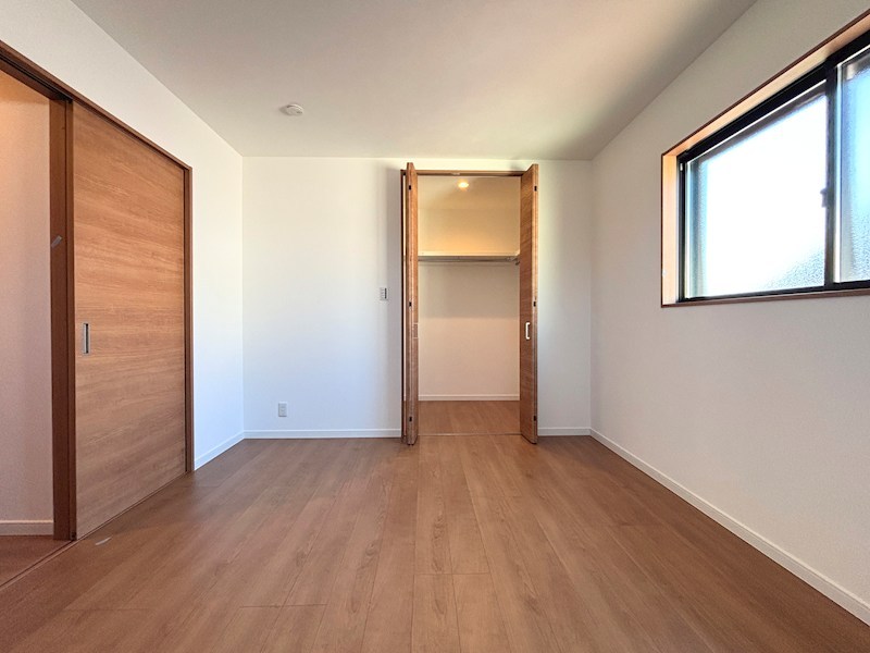 約7.0帖の洋室① 茨木市島2丁目 新築一戸建 A号地 その他