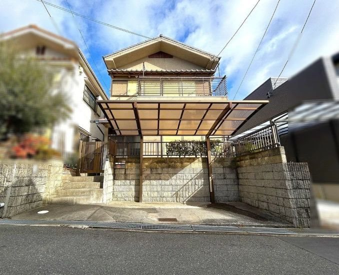 高槻市東城山町　中古一戸建 外観写真
