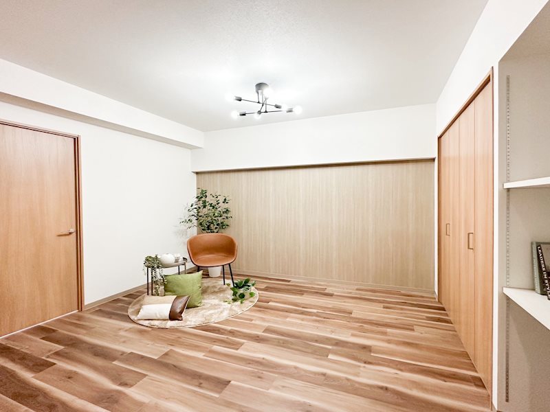 アクセントクロスでコーディネートしています♪ ローレルハイツ茨木総持寺第1号棟 その他