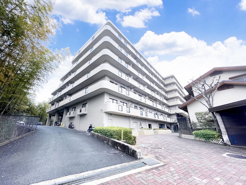 ロイヤルシャトー交野 外観写真