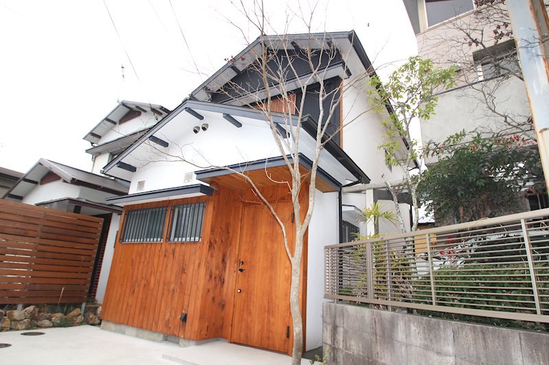 茨木市北春日丘2丁目　中古一戸建  外観写真