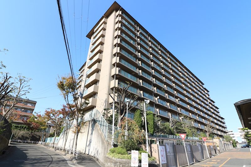 ユニハイム千里丘吹田清水 外観写真