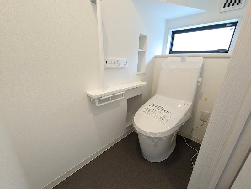 摂津市新在家2丁目 新築一戸建  内観写真（トイレ）