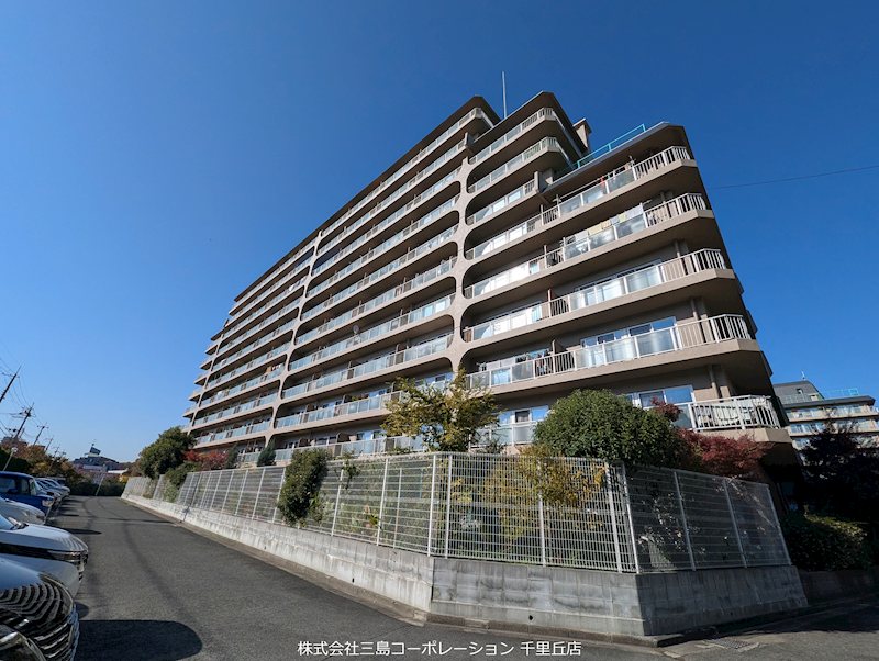 ルネ千里丘2号棟   外観写真