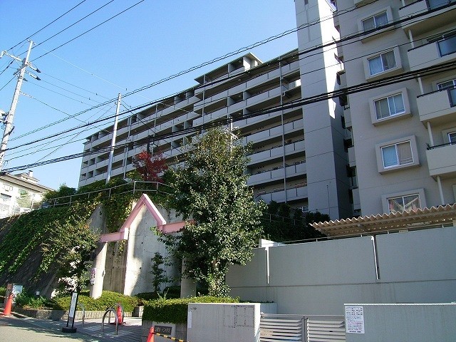 高槻ガーデンハウス 外観写真