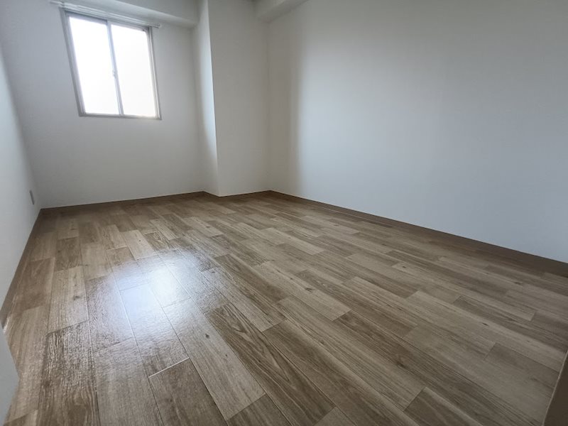 約5.5帖洋室 ベッドや勉強机を置いても余裕ができる広さです。 メロディハイム茨木A棟 その他