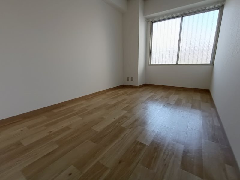 約5.1帖洋室 収納スペースがあり整理整頓しやすく室内をすっきり見せることができます。 メロディハイム茨木A棟 その他