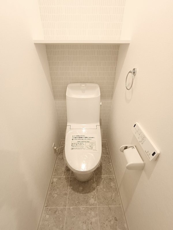 2階 お手洗い。 高槻市安満中の町 新築一戸建 その他