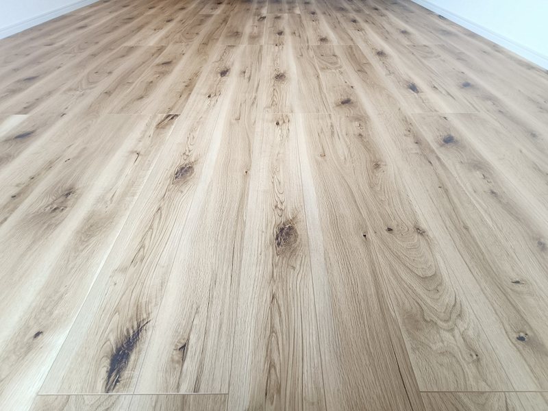 木目がはっきりとしたフローリングを採用しました 高槻市安満中の町 新築一戸建 その他