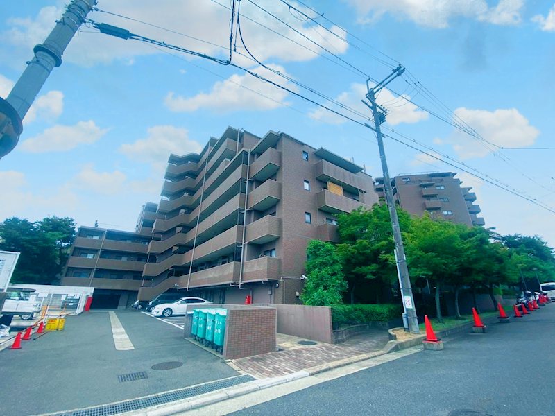 ダイアパレス枚方山田池公園（専用庭付) 外観写真
