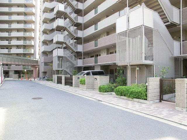 ジオ茨木学園町六番館 その他