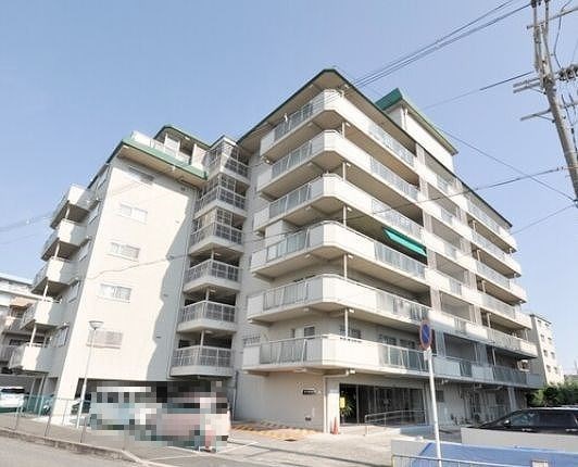 レオ高槻 外観写真