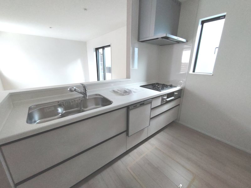 食洗器付対面式システムキッチン 北楠葉町全2区画新築分譲住宅B号棟 その他