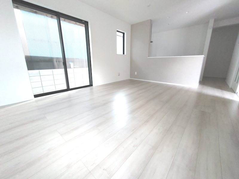 南向きのフリールーム、パンドリー付の広々LDK 北楠葉町全2区画新築分譲住宅B号棟 その他