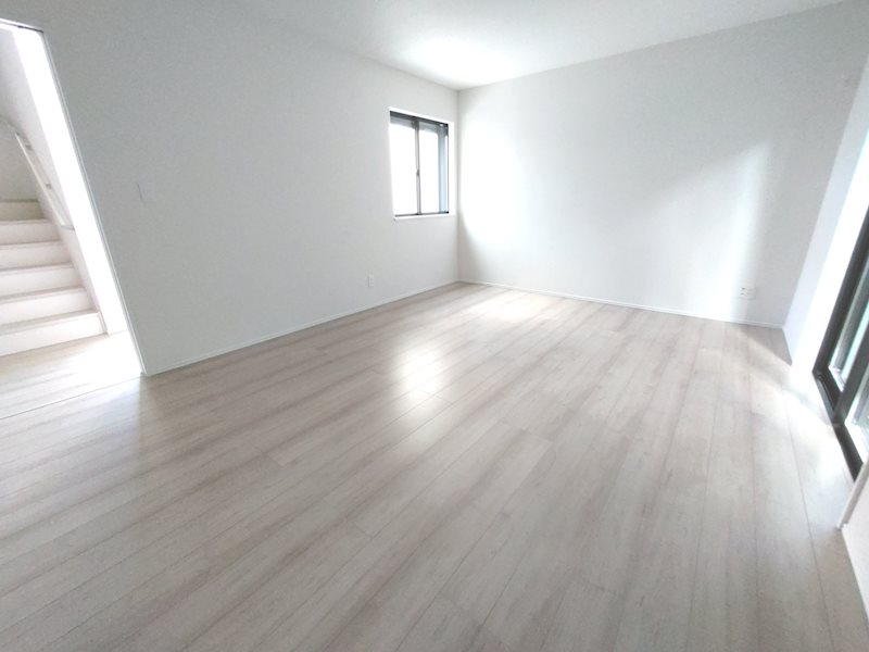 南向きのフリールーム、パンドリー付の広々LDK 北楠葉町全2区画新築分譲住宅B号棟 その他