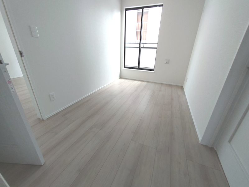 南側バルコニーに面した明るいファミリースペース 北楠葉町全2区画新築分譲住宅B号棟 その他