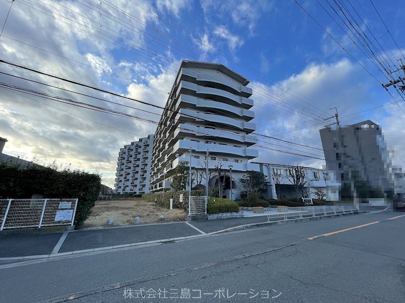 ライオンズマンション高槻南 外観写真