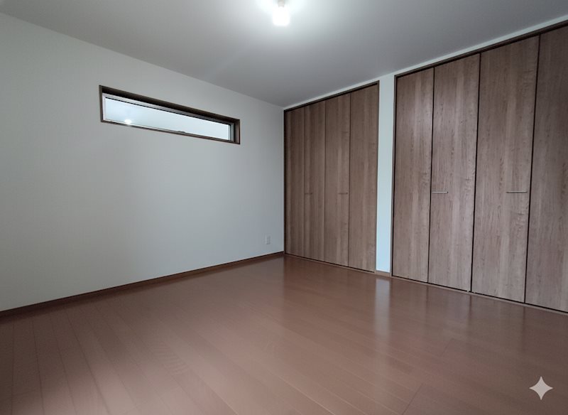 大型収納が2箇所ある主寝室 茨木市若園町 中古一戸建 その他