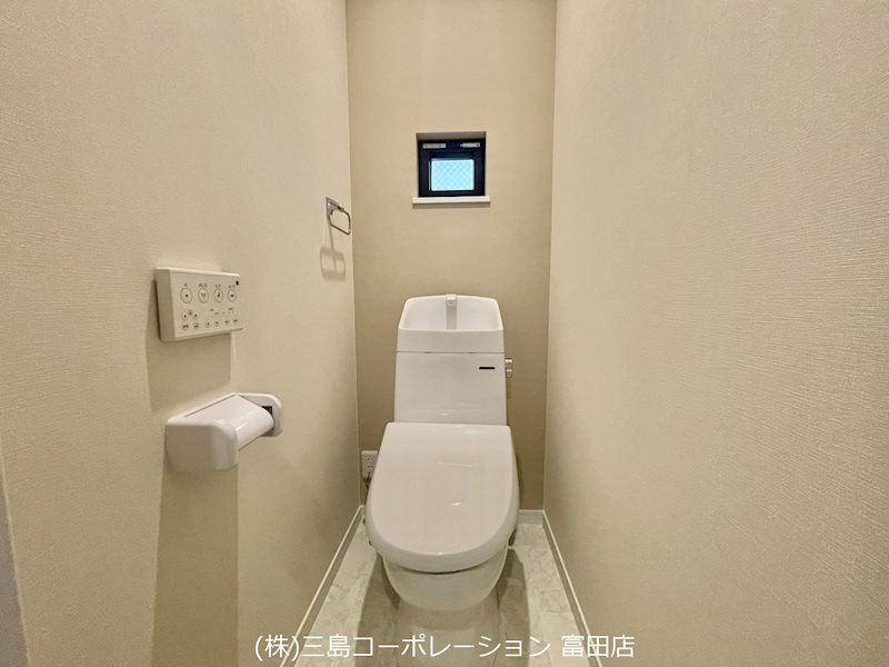 同社施工例写真(トイレ) 高槻市赤大路町 建築条件付売土地 その他