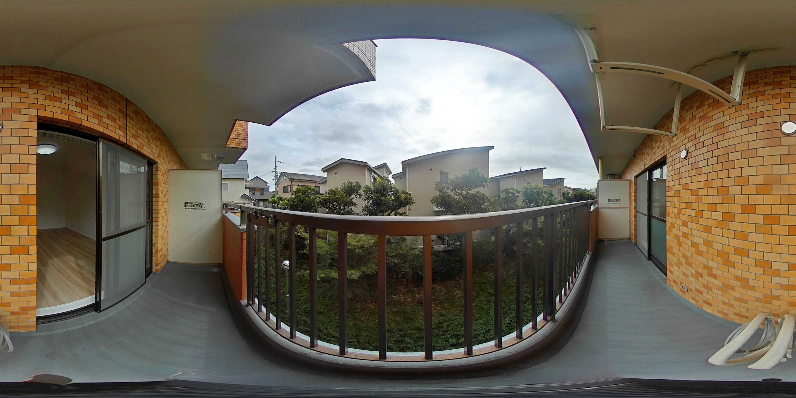ライオンズマンション枚方 現地写真（バルコニー）