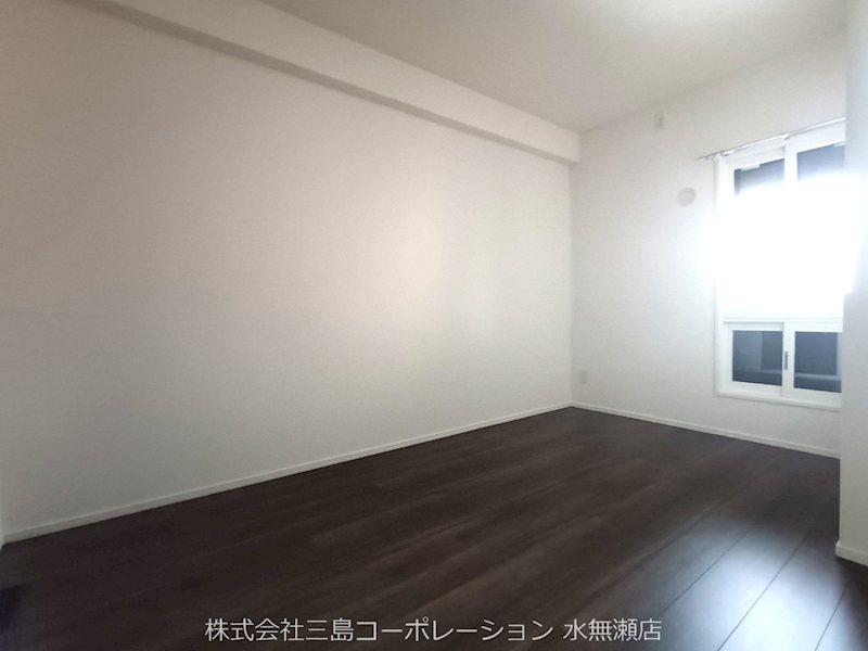ブランニード阪急水無瀬 内観写真（リビング以外の居室）