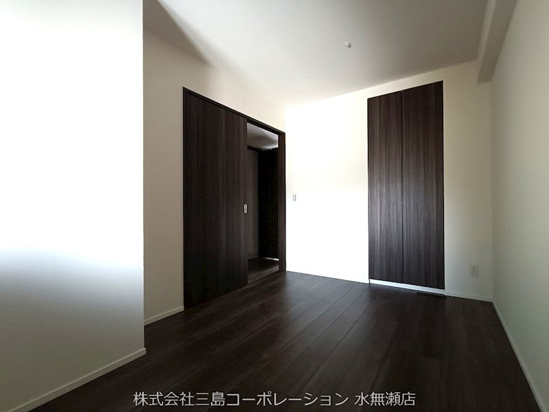 ブランニード阪急水無瀬 内観写真（リビング以外の居室）