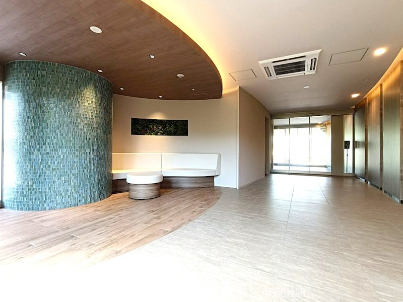ブランニード阪急水無瀬 共用部写真（エントランス）