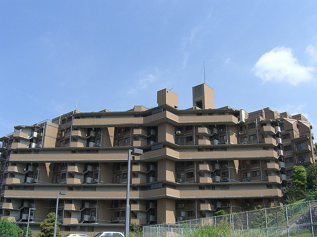 インペリアル千里青葉丘    外観写真