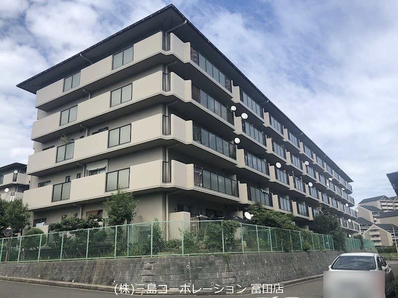 サンヴェール高槻3号棟  外観写真