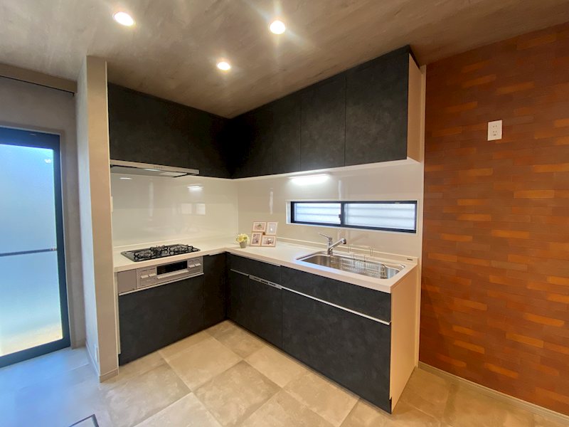 大型シンク&食洗器&収納充実で、調理器具もスッキリ整理整頓できる快適空間 東船橋2丁目一戸建 (再生住宅) その他