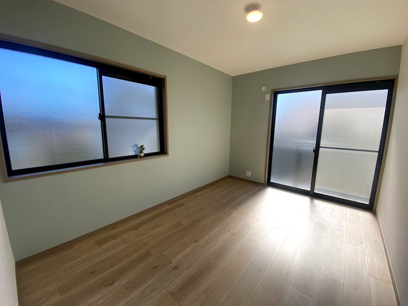 バルコニーに面した明るい洋室6帖 東船橋2丁目一戸建 (再生住宅) その他