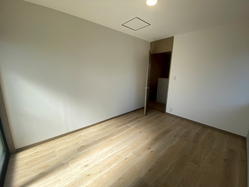 バルコニーに面した明るい洋室6帖 東船橋2丁目一戸建 (再生住宅) その他