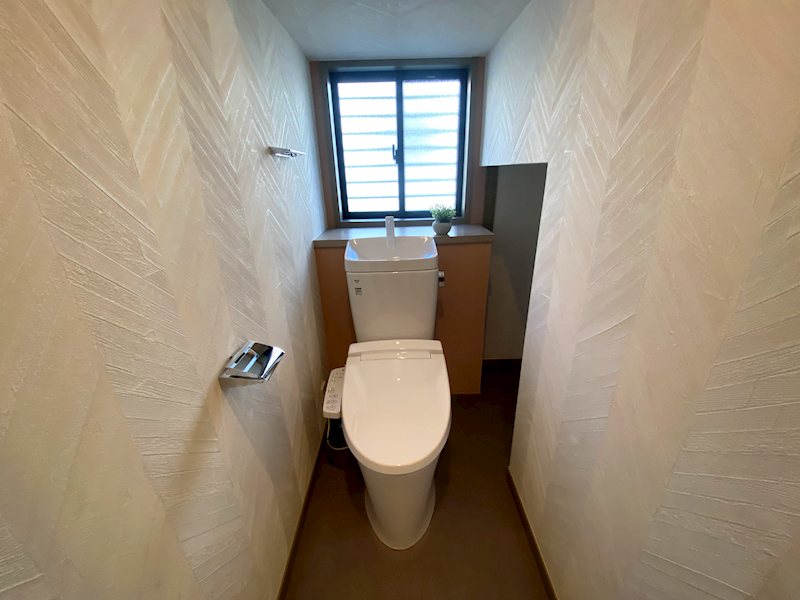 清潔感あるトイレ 東船橋2丁目一戸建 (再生住宅) その他