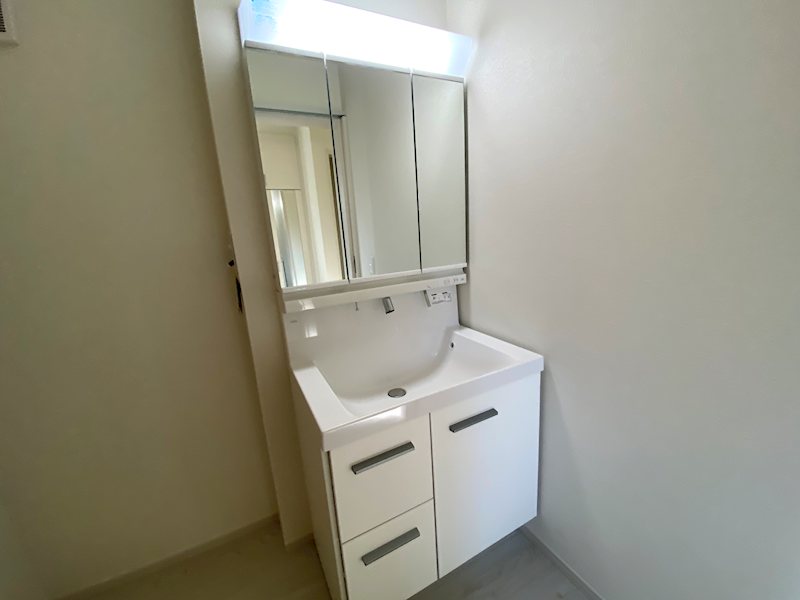 三面鏡洗面台 天野が原町4丁目限定1邸新築分譲住宅  その他