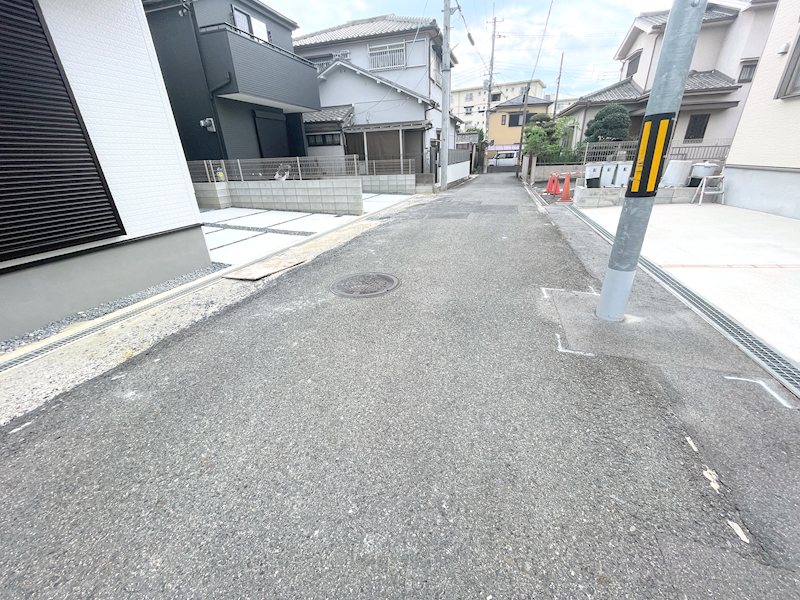 物件前の道路です 星丘3丁目LiveleGarden.S全3棟新規分譲地内2号棟 その他