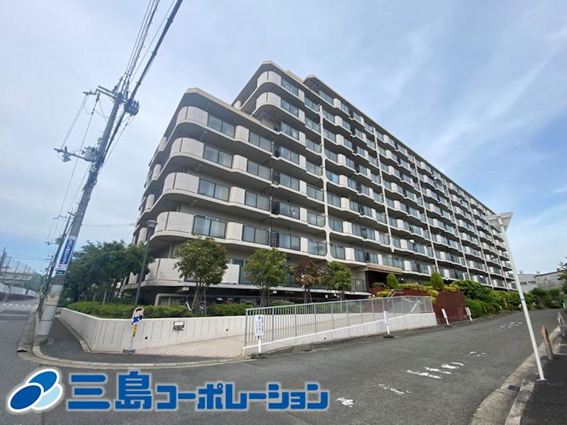 マンション南側から撮影 シャルム茨木 その他