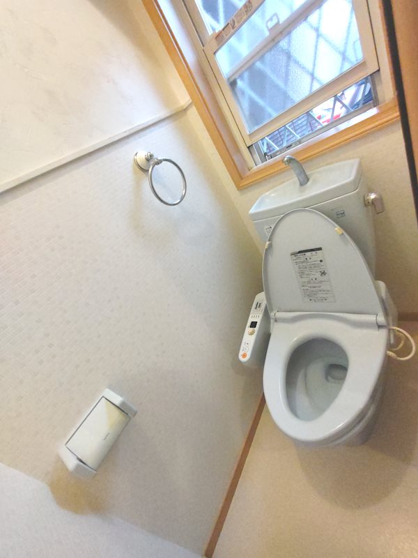 温水洗浄暖房便座トイレ 交野市私部西4丁目一戸建 その他