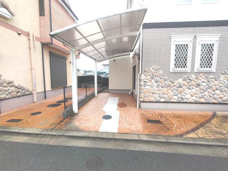 当該物件駐車スペース 交野市私部西4丁目一戸建 その他