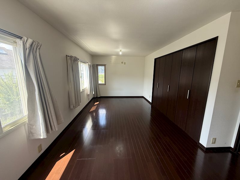 洋室12.8帖 茨木市山手台7丁目 中古一戸建 その他