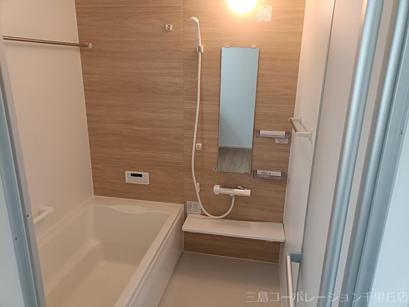 浴室暖房乾燥機付きの浴室は冬季のヒートショック緩和や、花粉の季節、雨や夜間の洗濯物干しスペースとしても活躍します! 第1南別府町 新築一戸建 1号地 その他