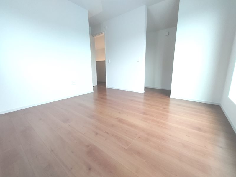 ウォークインクロゼット付バルコニーに面した洋室6.6帖 主寝室にいかがですか 菅相塚町新築2区画分譲地内限定1邸1号棟 その他