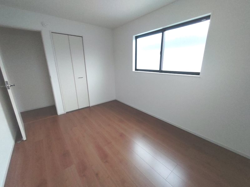 南と東から採光のある洋室6帖 お子様部屋にいかがですか 菅相塚町新築2区画分譲地内限定1邸1号棟 その他