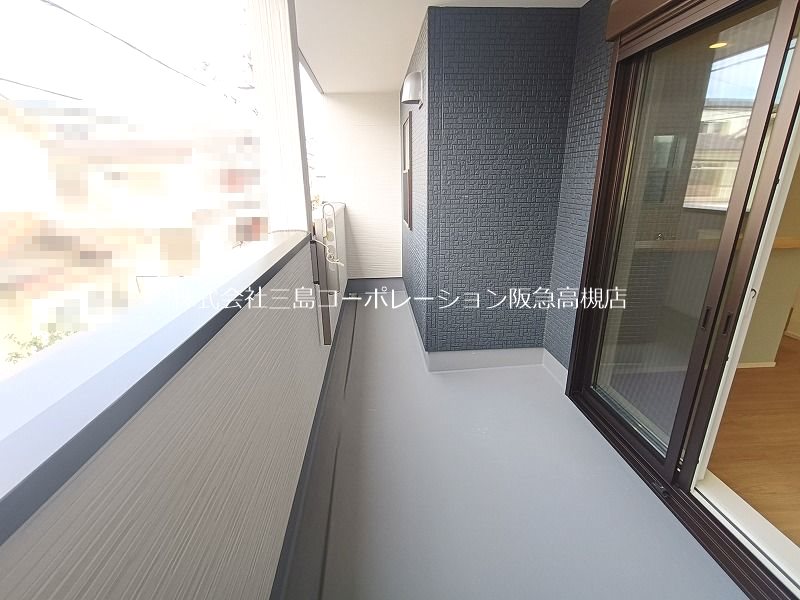 奥行きがあるバルコニーです 高槻市津之江町2丁目 新築一戸建 その他